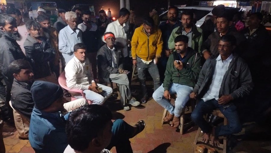 isudan_gadhvi's tweet photo. આજે ખભાળિયાના વાડીનાર ,ભરાણા ,સોઢા તરઘડી સહિતના ગામોમાં લોકોનો ચૂંટણીમાં ખુબ સહયોગ આપવા બદલ આભાર માન્યો ! 
અને આગામી સમયમાં બનતા કામો કરાવવાની ખાતરી પણ આપી ! https://t.co/J9rkvwu8WM