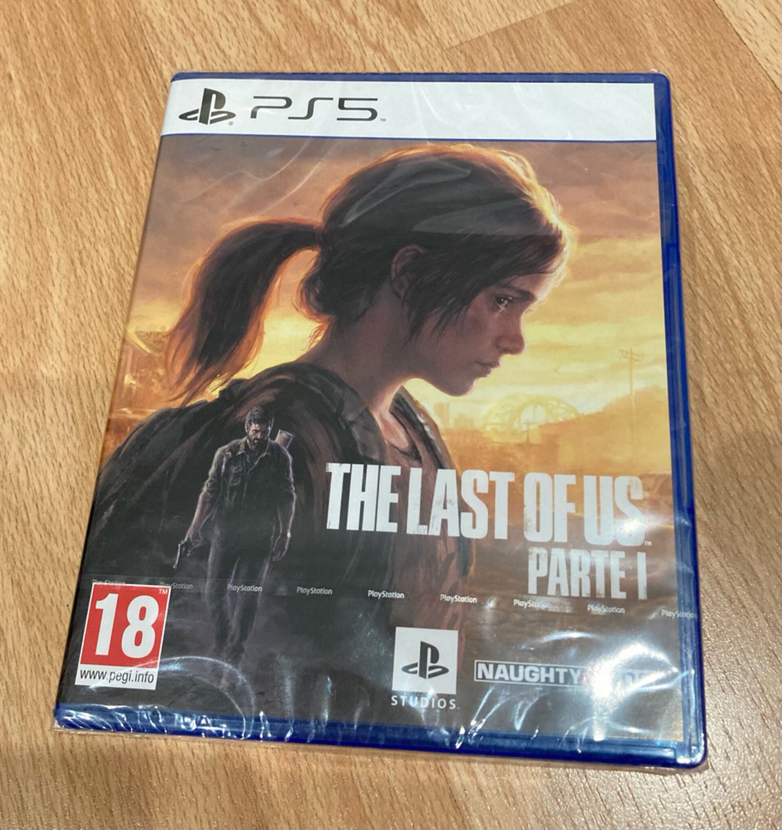 Denney_Wasted's tweet photo. Vamos!!! Ya me llego mi #PS5… adios #XboxSeriesX, consola que no tiene juegos. Ahora si voy a disfrutar de exclusivos. https://t.co/wopOLjWV95