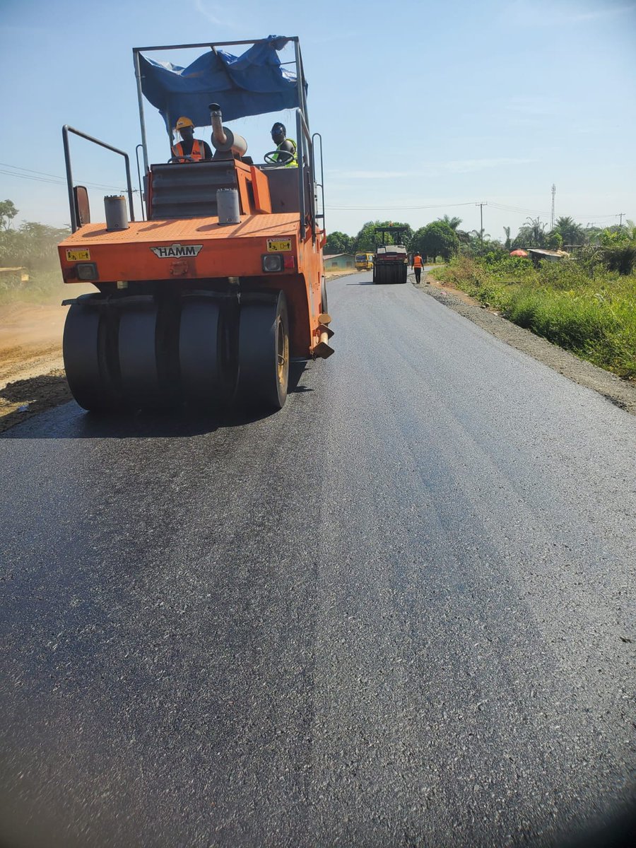 date_africa's tweet photo. 🇱🇷 Liberia : 𝑃𝑎𝑣𝑒𝑚𝑒𝑛𝑡 𝑤𝑜𝑟𝑘𝑠 𝑓𝑜𝑟 𝑡ℎ𝑒 𝑐𝑜𝑚𝑝𝑙𝑒𝑡𝑖𝑜𝑛 𝑜𝑓 𝑡ℎ𝑒 𝑟𝑒𝑚𝑎𝑖𝑛𝑖𝑛𝑔 𝑠𝑒𝑐𝑡𝑖𝑜𝑛 𝑜𝑛 𝑡ℎ𝑒 𝐷𝑖𝑥𝑣𝑖𝑙𝑙𝑒 - 𝐵𝑎𝑟𝑛𝑒𝑟𝑠𝑣𝑖𝑙𝑙𝑒 𝑅𝑜𝑎𝑑 ℎ𝑎ve 𝑐𝑜𝑚𝑚𝑒𝑛𝑐𝑒𝑑.

#utdaliberia #utdapavement #utdainfo #utdadixville #utdaroad https://t.co/Wh1E8r2bcj