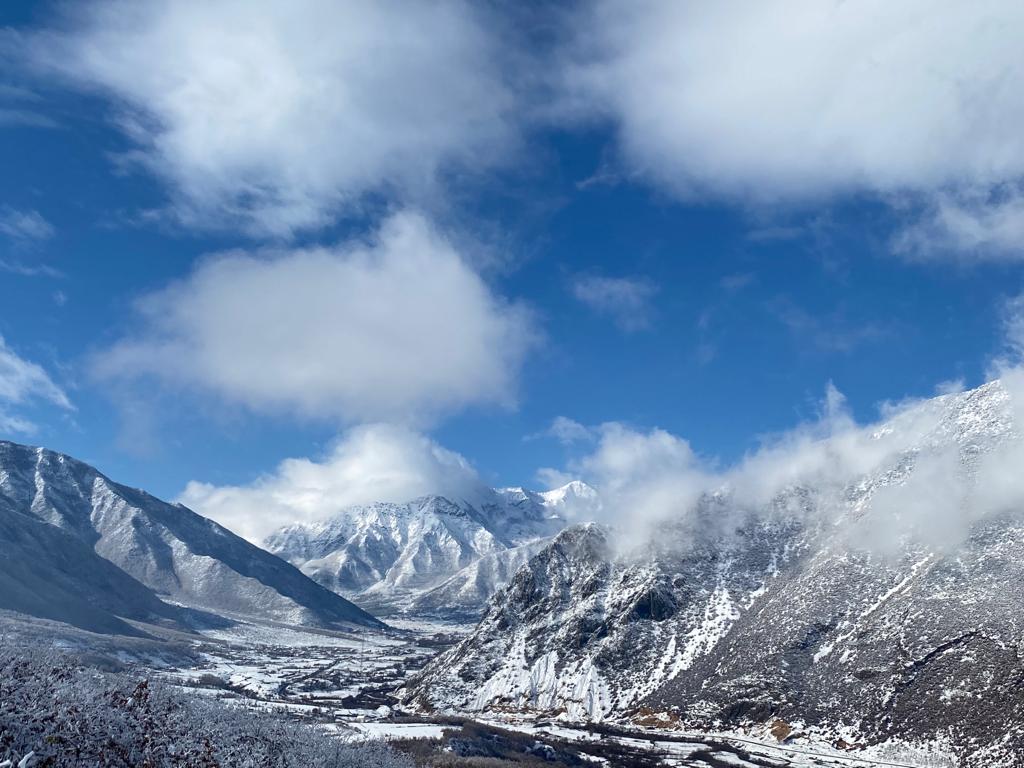 turizmit's tweet photo. 📍Kartolinë nga Bulqiza...❄️⛄️💙
#ZbuloningjyrateShqipërisë  🌈
#VisitAlbania ✈️
#SmileAlbania 🙂
#Bulqiza
#pushoshqip #udhetoshqip #destinacionetemia #rrugadrejtbukurise #zgjidhedhetishqiperine #fundjavat2022 #nendiellintone #promovoshqiperine https://t.co/AfQ3749kcS