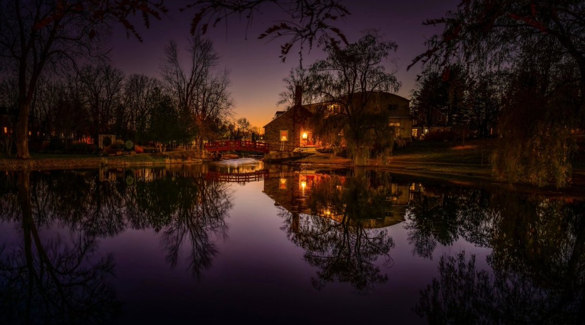 OnHighlands's tweet photo. The many faces of beautiful Perth 🕯️ 

📸 : @deepotterphotography

#ComeWander #StewartPark #PerthOntario #PerthON #LanarkCounty #BlueHourPhotography https://t.co/aW89shVhly