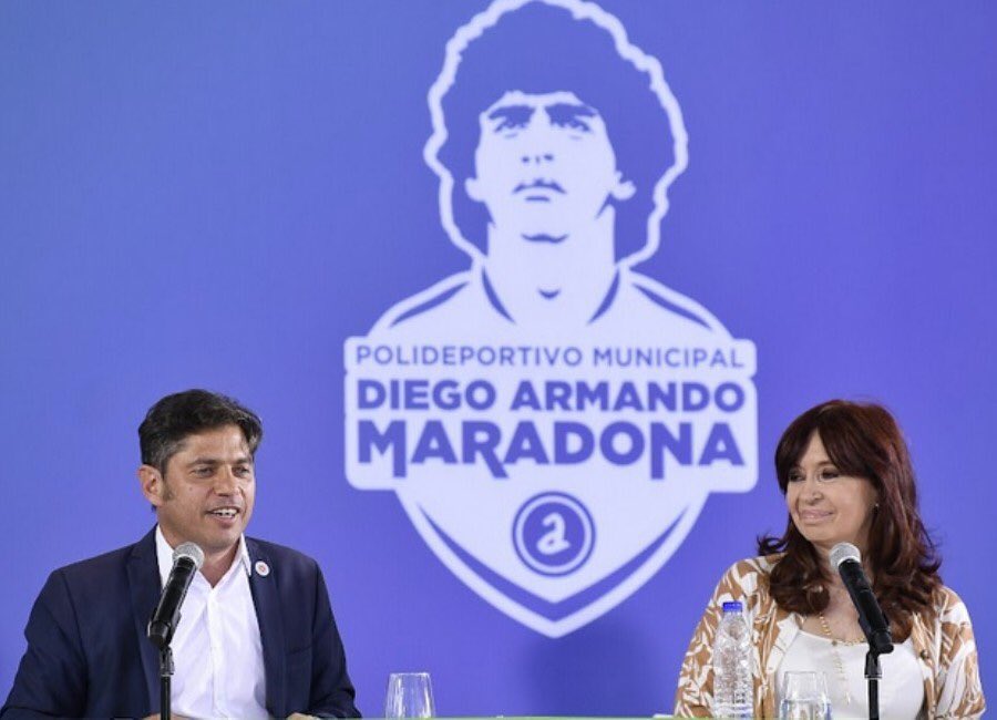 Les duele que Messi no sea kirchnerista. Les duele que sea hijo del mérito, padre presente, marido cariñoso y el tipo más querido del mundo. Les duele porque Messi pone la vara alta y ellos necesitan gente mediocre, infeliz y manipulable. Messi es enemigo del relato.