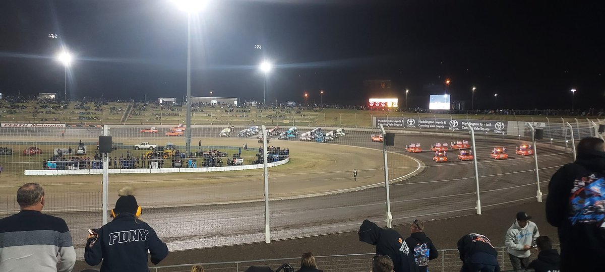 4 wide <a href="/PerthMotorplex/">Perth Motorplex</a> for speedweek round 2, picking <a href="/TyCourtney7BC/">Tyler Courtney</a> to pick up win #2.