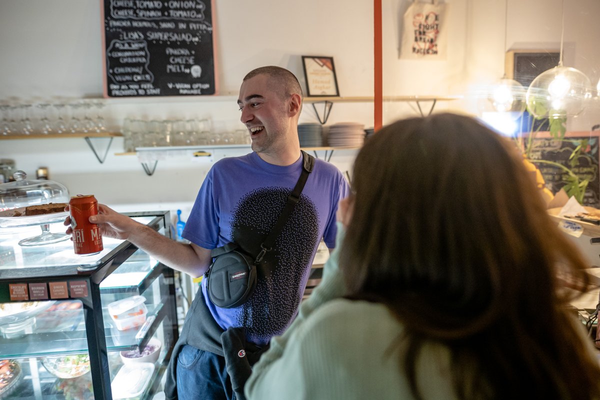 BreadandRosesBD's tweet photo. We figured as now is the time everyone will be reflecting on the past year, it's the ideal opportunity for us to share some key moments from our #FinalFarewell event ⭐️

A huge thank you again to NoHands + everyone involved in getting the party started! ✨

📸: @KarolW_photo https://t.co/tuRhS51jhJ