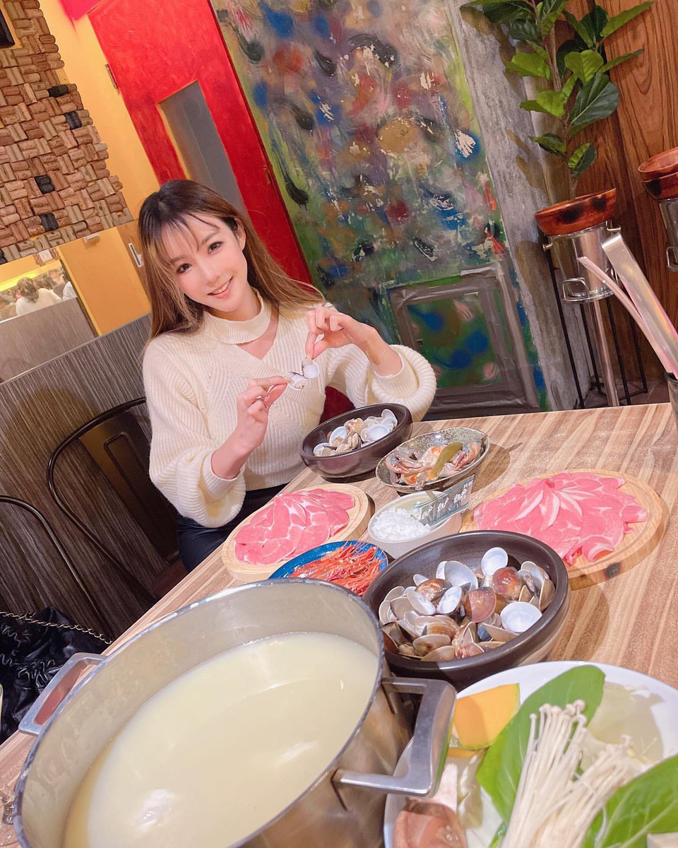 Ccen1234's tweet photo. 吃饱才是最重要的事��🥰 https://t.co/QcCPd8jnCO
