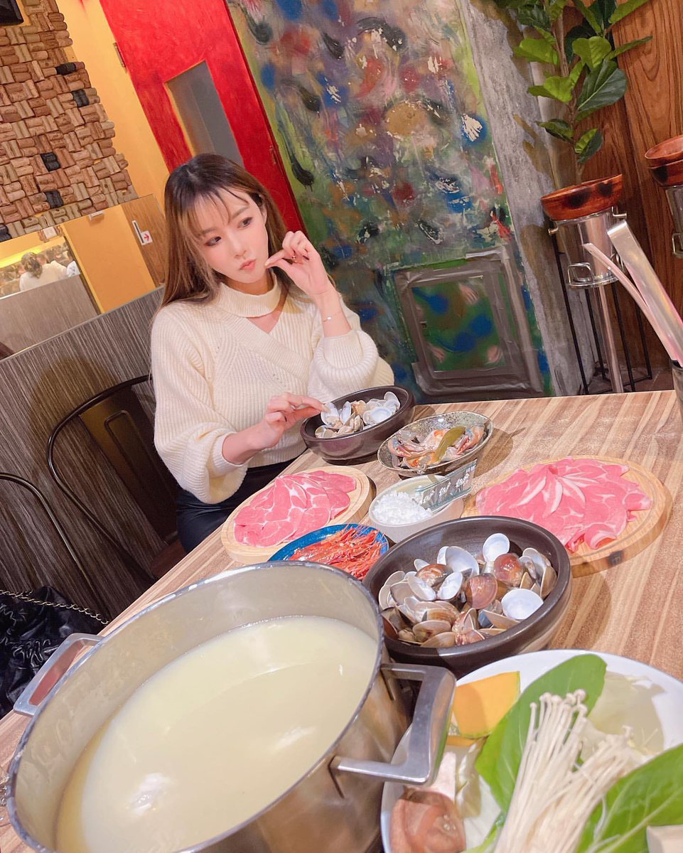 Ccen1234's tweet photo. 吃饱才是最重要的事��🥰 https://t.co/QcCPd8jnCO