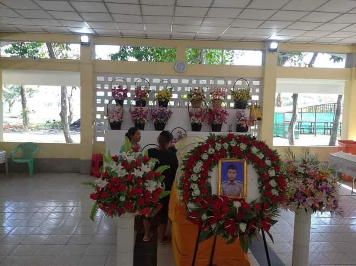 န်ကုန်မြို့လယ်ခေါင် ဆူးလေမီးပွိုင့်တွင် အဓိကရုဏ်းနှိမ်နင်းရေး ရဲတပ်သား အောင်စိုးထွန်းကို YBS ခရီးသည်တင်ယာဉ်က တက်ကြိတ်၍ သေဆုံး
Read more->yktnews.com/2022/12/%e1%80…