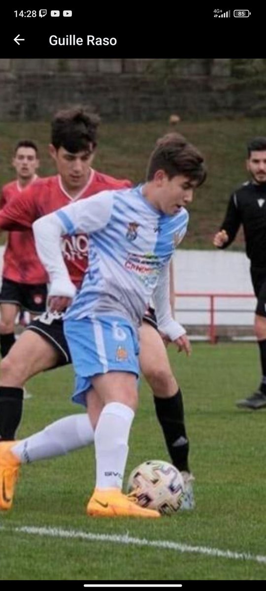 team_varos's tweet photo. ⭐ NUEVO FICHAJE ⭐

Llega directo desde el Raso, imagino que en burro o a lomos de una cabra. 

Jugador de banda de largo recorrido, POR FIN ALGUIEN QUE CORRE EN ESTE PUTO EQUIPO. 

Zurdo, pero de los buenos, no como los otros que tienen dos zurdas cada uno.

Bienvenido #Guille https://t.co/2rrizjUSOj