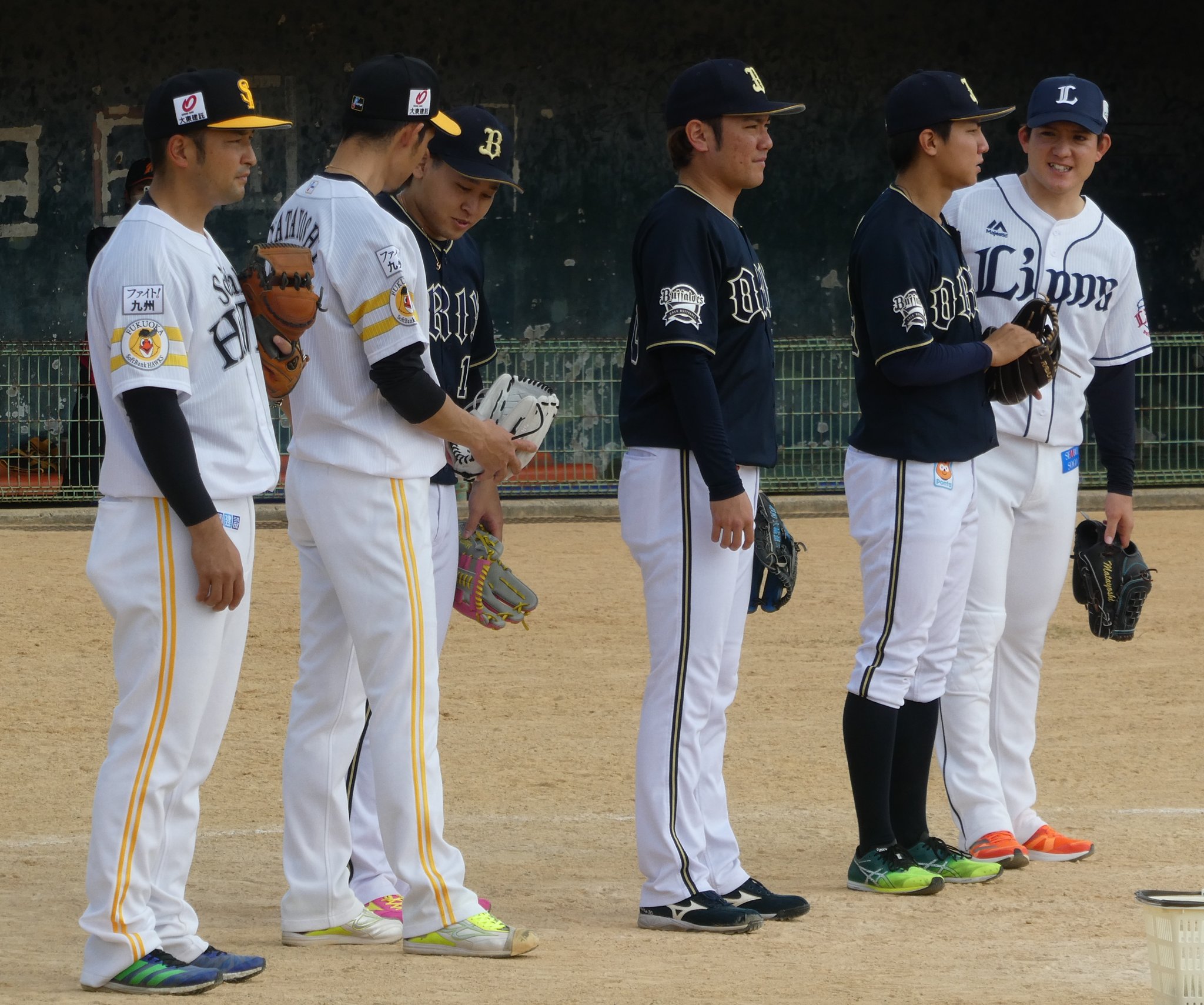 オリックス・バファローズ ユニフォーム 宜保翔