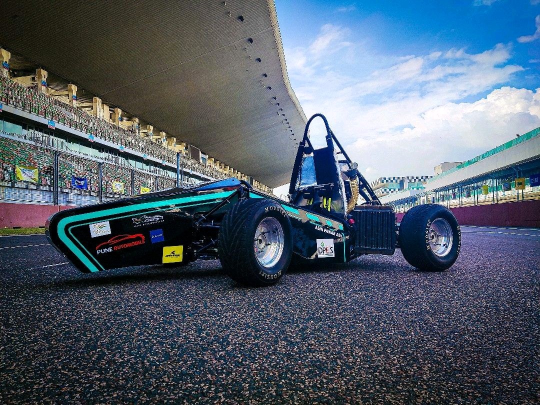 T_Screwdrivers_'s tweet photo. "There is no dishonor in losing the race. There is only dishonor in not racing because you are afraid to lose"
- @garthstein  

#garthstein #FormulaOne #F1 #formulastudent #racecars https://t.co/GvgLpmRGsB