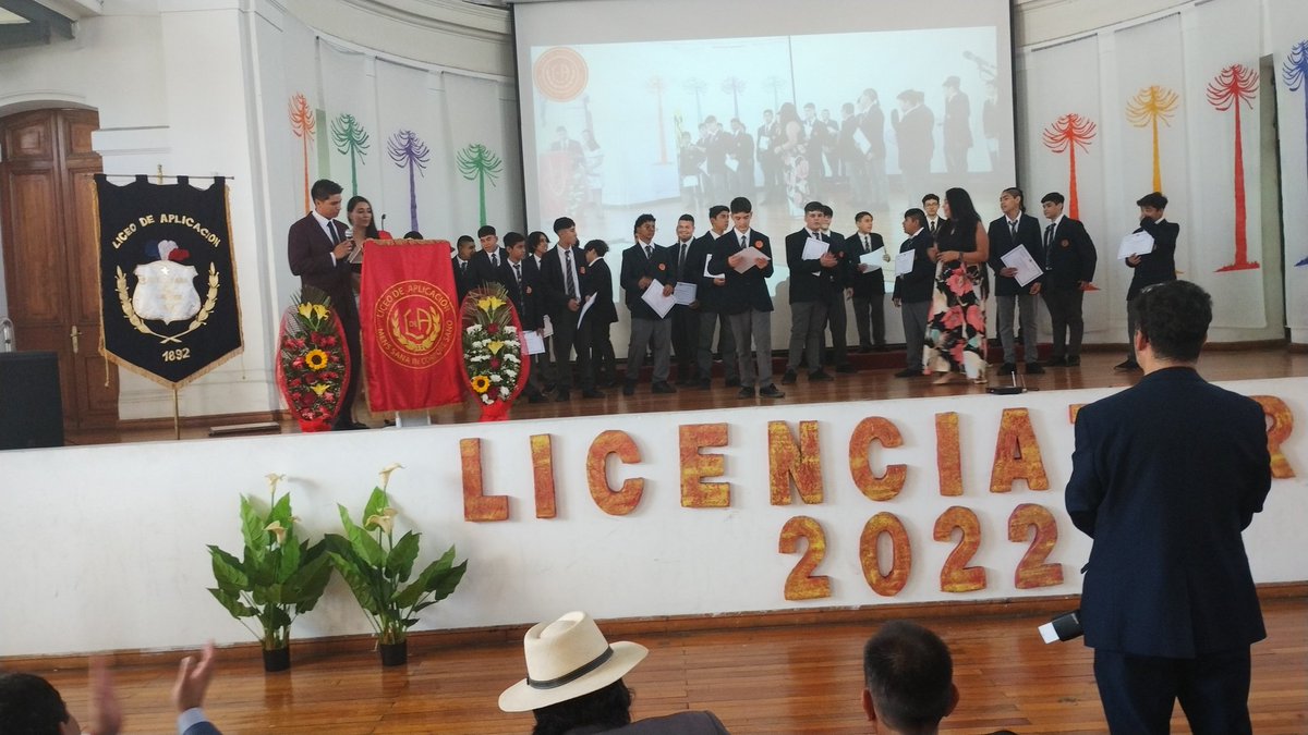 Licenciatura Octavos

Hurra Muchachos