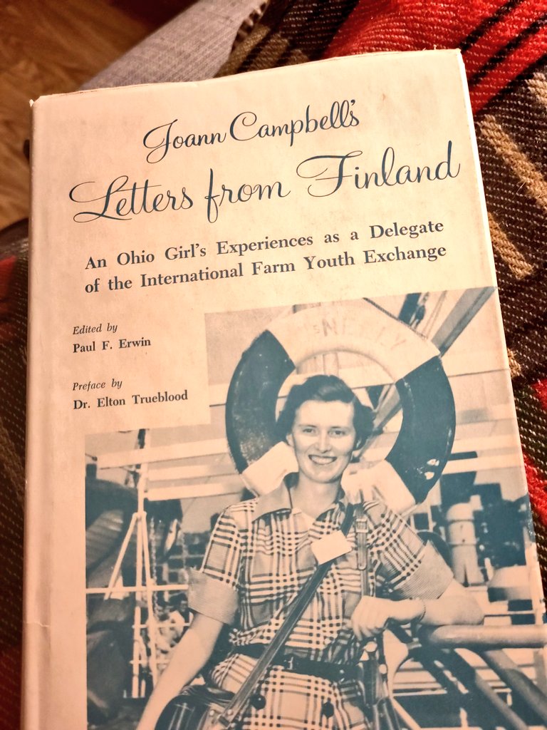 nora_jp's tweet photo. Uppslukad av årets julklapp, här bland brev från en utbytessommar 1952 och #IFYE's bakgrund.🍀
"Whether the Iffy made her trip last summer or more than a decade ago the impact of that journey leaves a lifetime mark upon the person and the several host families." #4H #hostfamily https://t.co/1inGRRX2S9