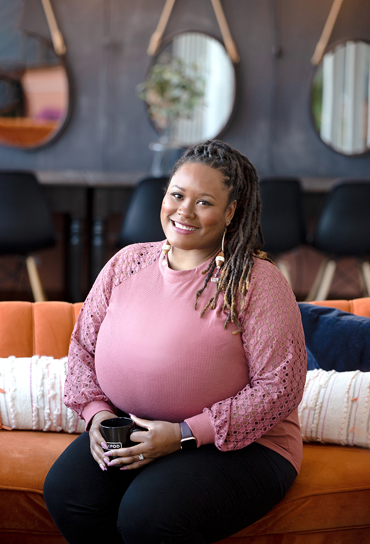 SimplyKCMag's tweet photo. Achieve success and a gratifying career through resume writing, LinkedIn profile optimization, cover letter writing and more with the help of @theWritique .

Check out this story by Judy Goppert . (page 24)
 
https://t.co/vYdIiVMqi2

📷 Jami Bowman https://t.co/sOoWBmvP1K