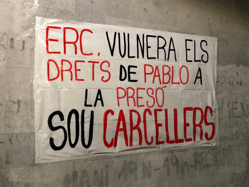 🔴 La salut de <a href="/PabloHasel/">Pablo Hasel</a>, cada dia és més preocupant i delicada. Avui, encara no li han realitzat les proves que necessita, respectant el seu dret a la intimitat. 

❌ Fes difusió i assenyala als responsables: 
🔸️ <a href="/justiciacat/">Justícia</a>
🔸️ <a href="/Esquerra_ERC/">Esquerra Republicana</a> 
🔸️ <a href="/gemmaubasart/">gemma ubasart</a>