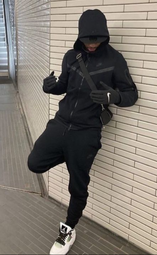 stilka7a tweet media