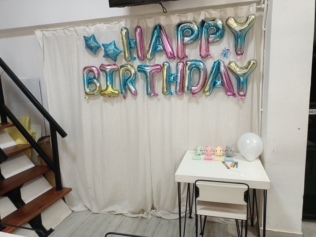 KyomiesTH's tweet image. ☾ มาลงภาพบางส่วนของคาเฟ่ค่ะ ใครอยากเห็นแบบเต็มๆ เจอกันที่ @AtOnce_Cafe 29.12-30.12 ตั้งแต่เวลา 11.00-19.00 น.ค่ะ 💙
#OnceUponaBlueMoon1229