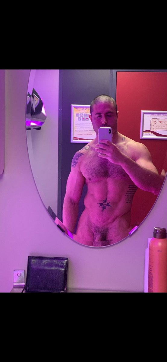 boltonmatthew01's tweet photo. Link in my bio #comecheckitout #onlyfans #bodybuilding https://t.co/HHP6Dgsdf3