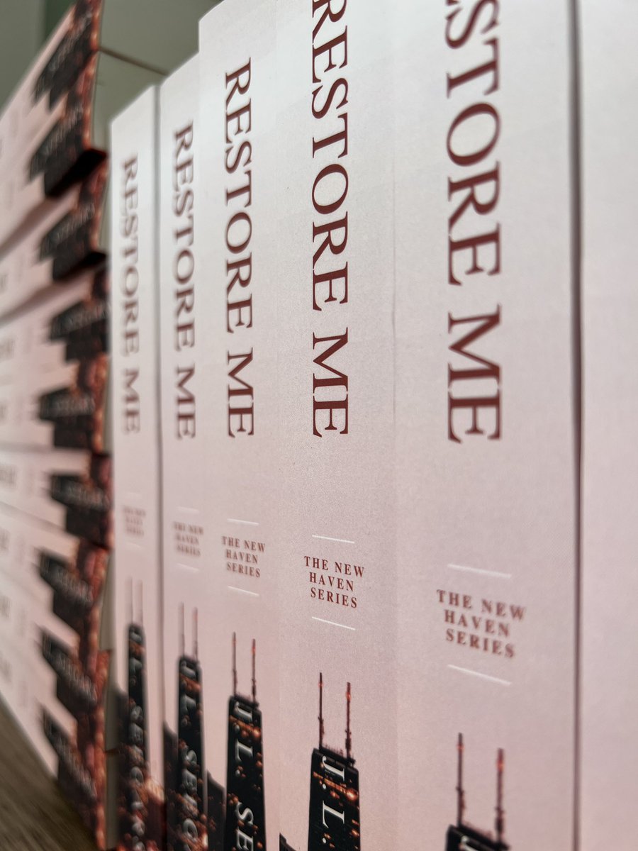 Still struggling to accept a reality where this book has been out in the world for a full year! Happy birthday to the book of my heart. 🥰🥰🥰
