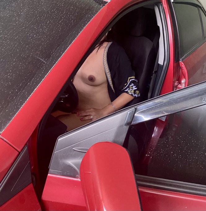 Driving so hot earlier today! https://t.co/b6MXOQTDGC