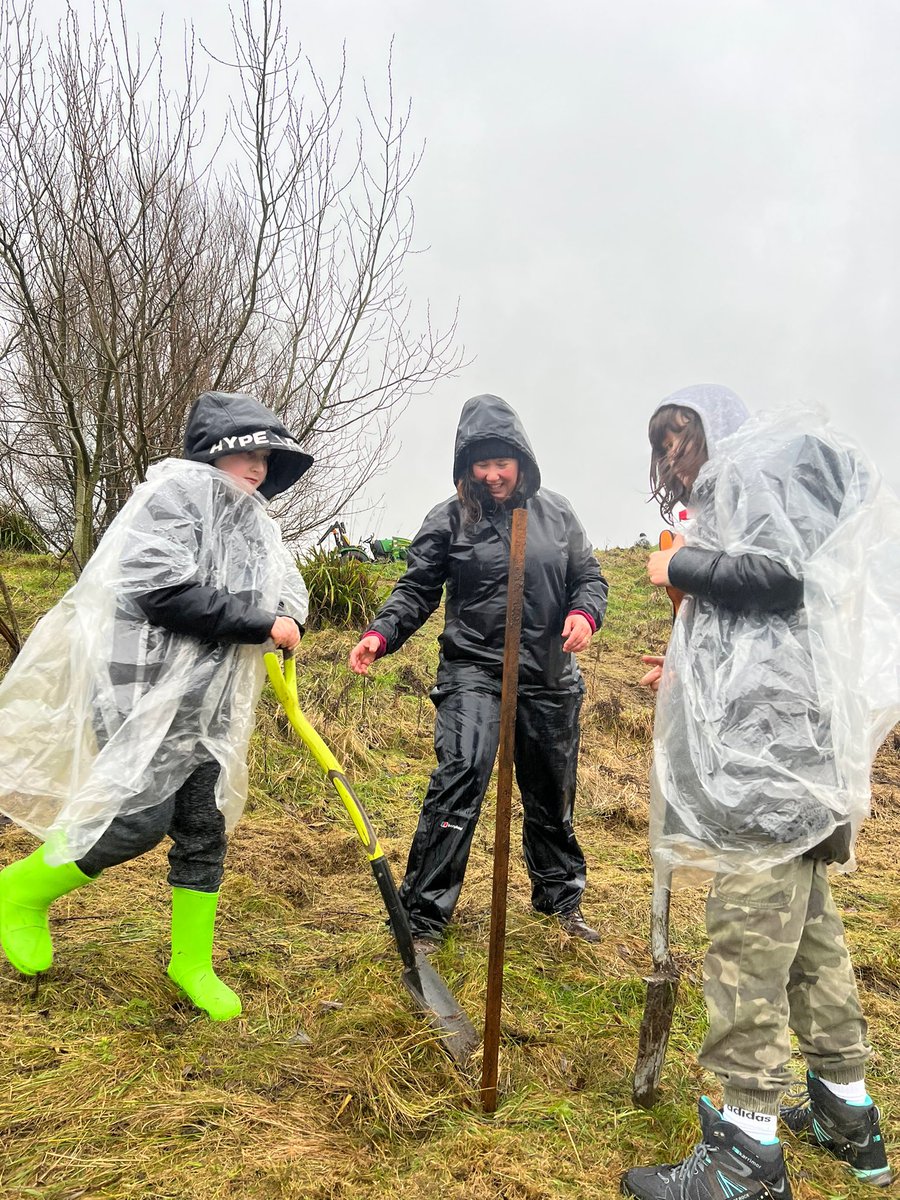 This morning we had the pleasure of supporting the Friends of Sholver Millennium Green plant their #queensgreencanopy Jubilee Trees. 

Thank you to the local community and volunteers who braved the cold wet weather to plant over 70 new broadleaf trees.🌳