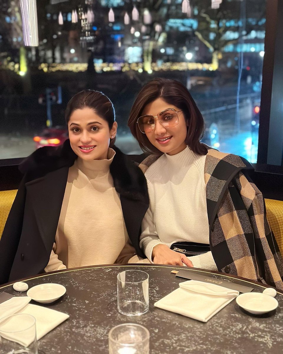 Our favourite sister duo!
.
.
#ShamitaShetty | #ShilpaShetty | #ShilpaShettyKundra
