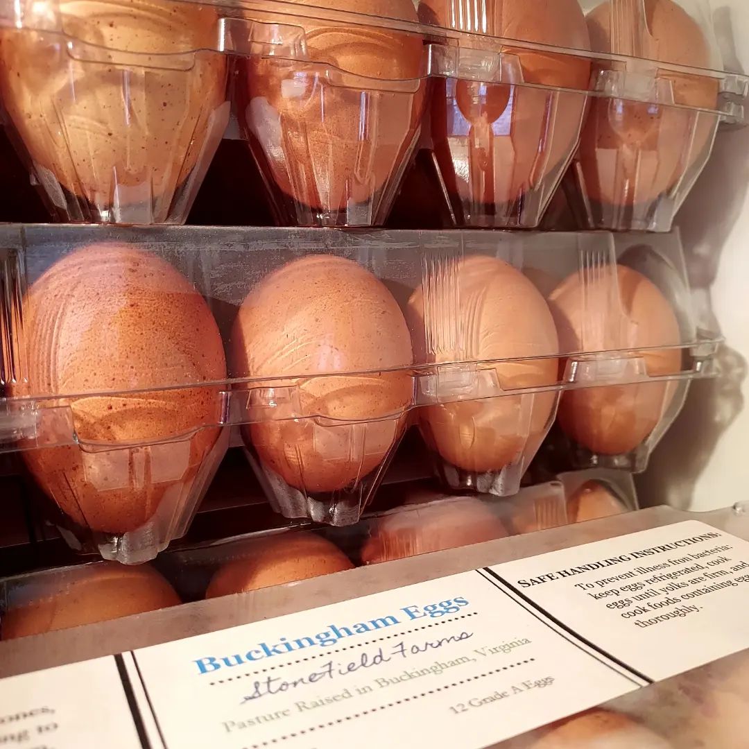 StoneFieldVa's tweet photo. StoneField Farms will have both Brown and Blue eggs at the Lynchburg Community Market this Saturday, 8-2. #stonefieldfarms #lynchburgcommunitymarket #eggs https://t.co/Y6fHH9L7if