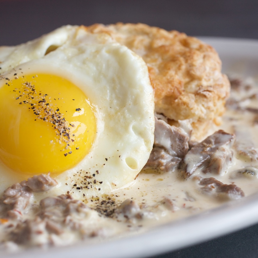 Here's your monthly Brisket &amp; Gravy appreciation post! 🍳😋

#biscuitsandgravy #chicagobrunch #chicagoeats #lakeviewroscoevillage