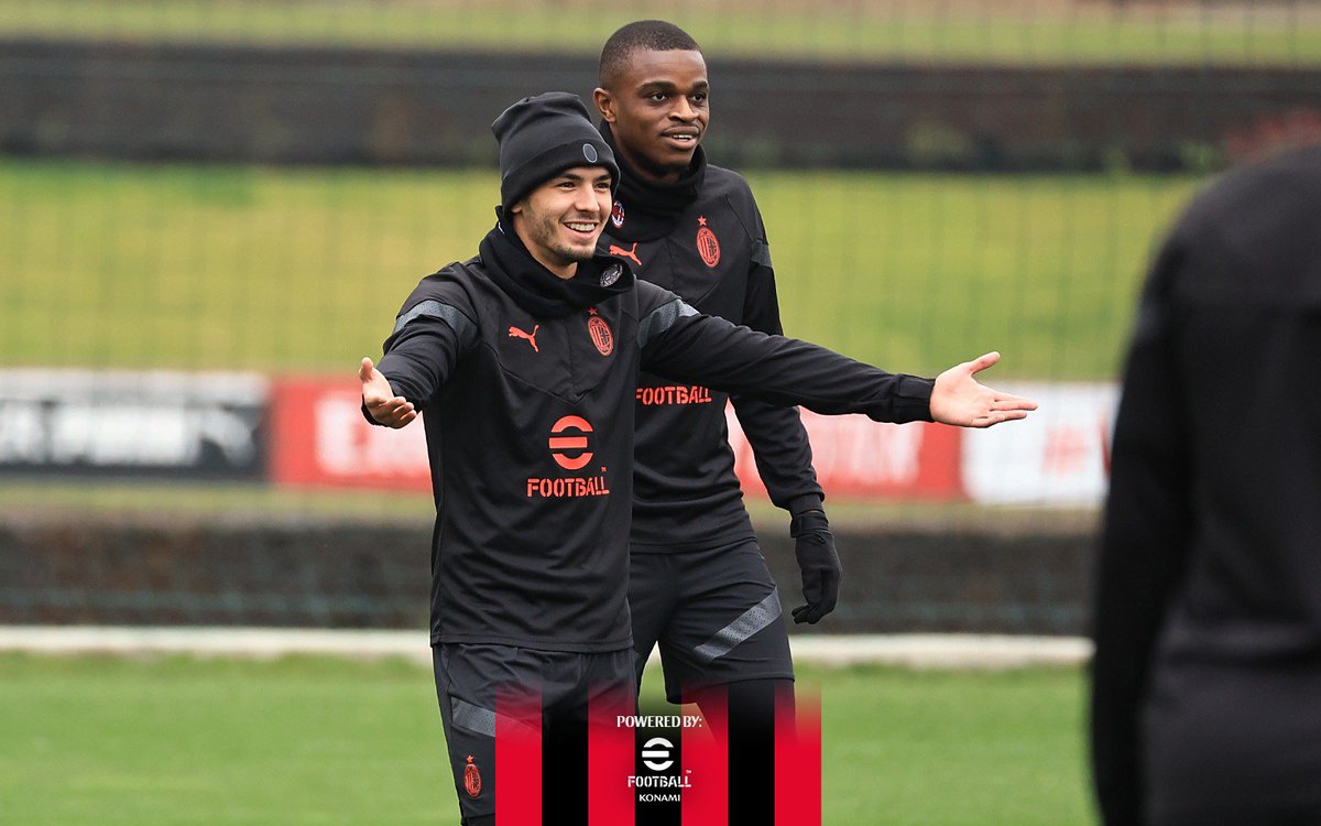 Positive spirits at Milanello 😄 #SempreMilan Brought to you by @play_eFootball