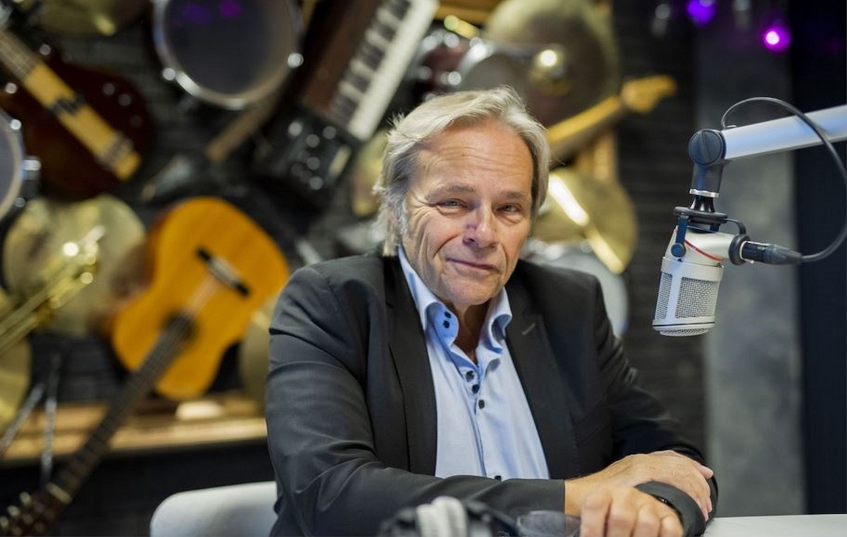 RedTech_News's tweet photo. After 40 years with @RTBF, Marc Ysaye broadcast his last edition of the Classiques Sunday morning show on Dec 18. The iconic Classiques rock show ran for almost 1800 three-hour shows with Ysave at the helm #Belgium #Classic21 #Classiques #MarcYsaye #RTBF
https://t.co/j8PQCVGCOX https://t.co/9HyrBD3yj5