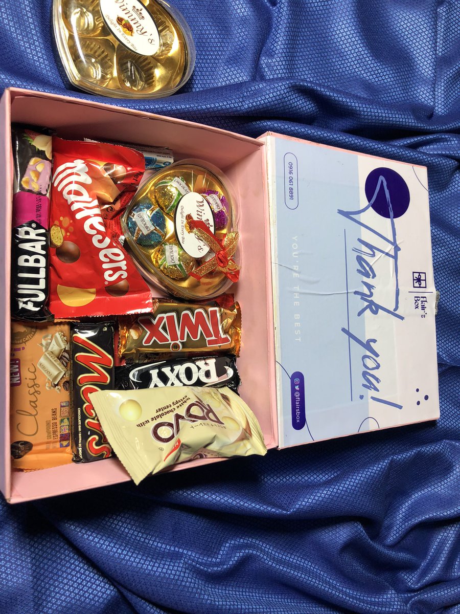 TheBukolaTaiwo's tweet photo. OAU exams started today and Abdul placed an order for chocolate box for bae because she loves it ☺️☺️☺️

Be like Abdul and order from @FlairsBox https://t.co/WImM2BCda9
