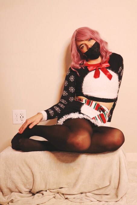 Was I your favorite toy this year? ? #femboy #crossdresser #sissy #crossdressing #gay #trans #sissyboy