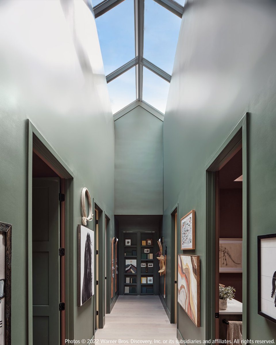A walk through the #HGTVDreamHome 2023 is like a hike through the Colorado terrain.  See how an abundance of #natural light from #skylights help these #earthtone colors appear more true: bit.ly/3vcXBHc
Tags:  #HGTV #sponsored  <a href="/hgtv/">HGTV</a>