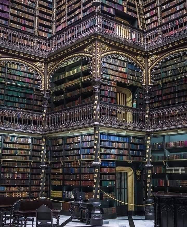 dijit23's tweet image. Finally, I know where to donate/bequeath my rather extensive DVD/Blu-ray collection. 
All started with the second photo, the innocent days of obtaining a dream I had since studying film @ Syracuse Newhouse in 1977, owning my own film library. &amp;amp; yes, there are rare beauties.