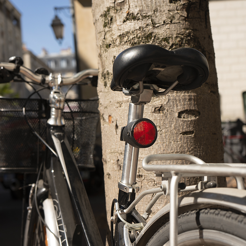 ROBISA's tweet photo. ➡️Este reflector de @invoxia protege tu bicicleta frente a robos, porque en realidad, es un localizador GPS

➡️De 1 a 3 meses de autonomía

➡️Adecuado para diferentes tijas de sillín

🛒 https://t.co/wDMUnDBFXs

#Invoxia #GPS #Robisa #Invoxia #GPS #Robisa #gpstracker https://t.co/UQAj2L3ZnE