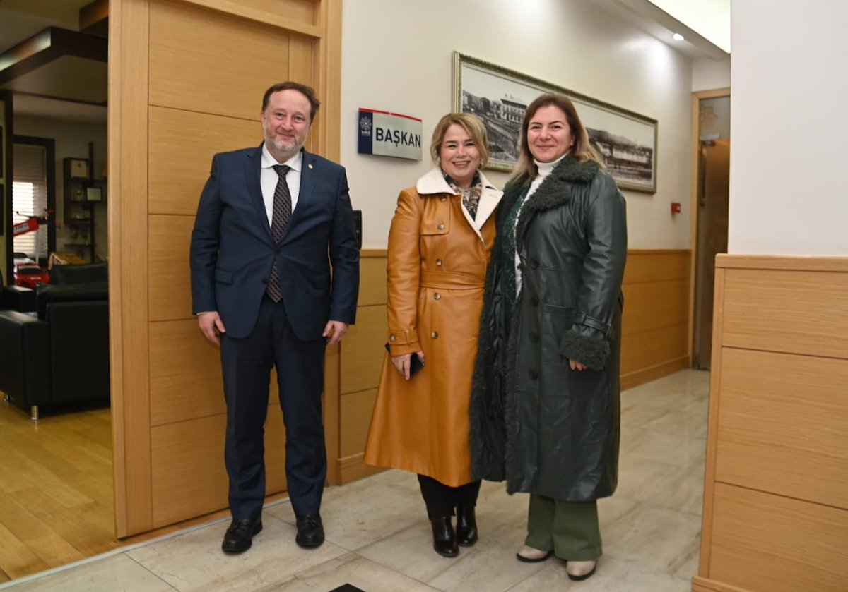 📍#Karesi Belediyesi... 

Belediye Başkanımız Sayın <a href="/dorkan10/">Dinçer ORKAN</a> ’ı makamında ziyaret ettik.

#Karesi’miz de devam eden ve yapılacak olan yeni projelerle ilgili görüşmelerde bulunduk.

Şehrimizin herbir #Karesi çok değerlidir. 

#TürkiyeYüzyılı 
#İlkGünküAşkla ☝️