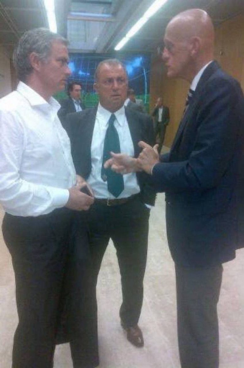 Ortamda yabancı dizi muhabbeti dönerken 12 kez SıfırBir izleyen ben.