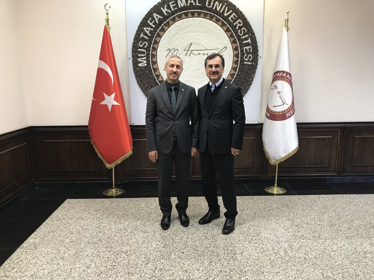 MKÜ Rektörü olarak atanan değerli hocamız kıymetli kardeşim Prof. Dr. Veysel Eren’e yeni görevinde başarılar diliyorum.