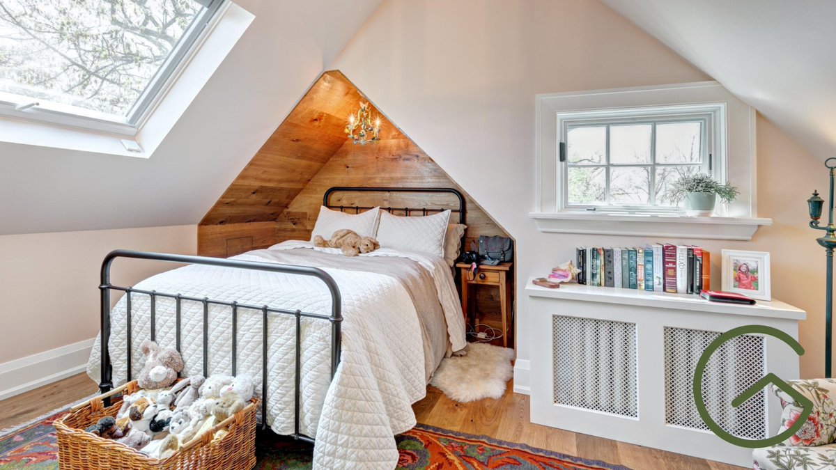 In renovating their children's bedrooms, these High Park homeowners wanted to improve their home's #airquality and reduce its environmental footprint. dld.bz/htgh3 #Toronto's #Roncesvalles #greenhome #healthyhome