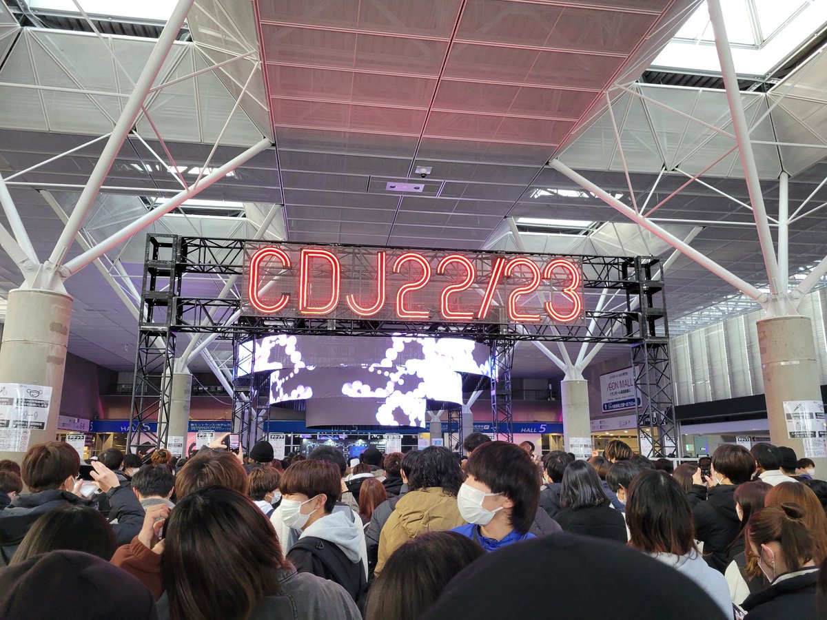 tror2y4's tweet photo. ロックフェスでのCreepy Nutsと念願のBiSH最高でした
#CDJ2223 https://t.co/vSeZ7UJjsn