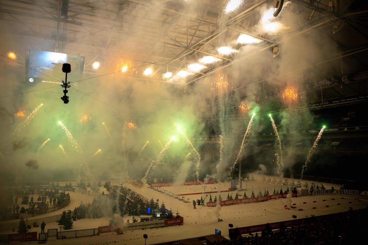 Biathlon auf Schalke tweet media