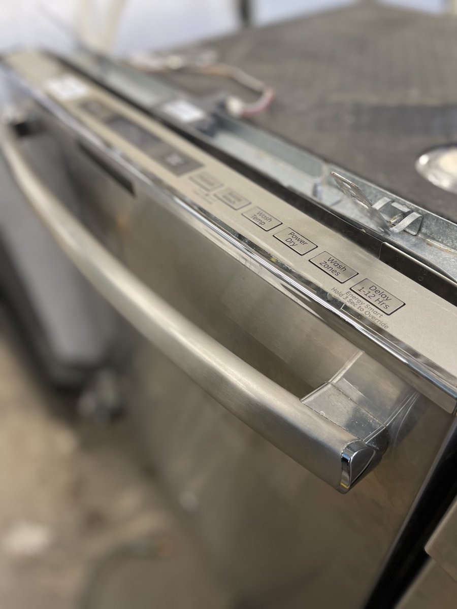 BuildingValue's tweet image. This 42 dBA Profile Series dishwasher is stainless steel inside and out. It is energy star/CEE qualified and has GE's most advanced wash system with 102 cleaning jets. Includes an adjustable full-extension rack system, 2-pump motor, &amp;amp; user-friendly top controls. Model PDT750SSFSS