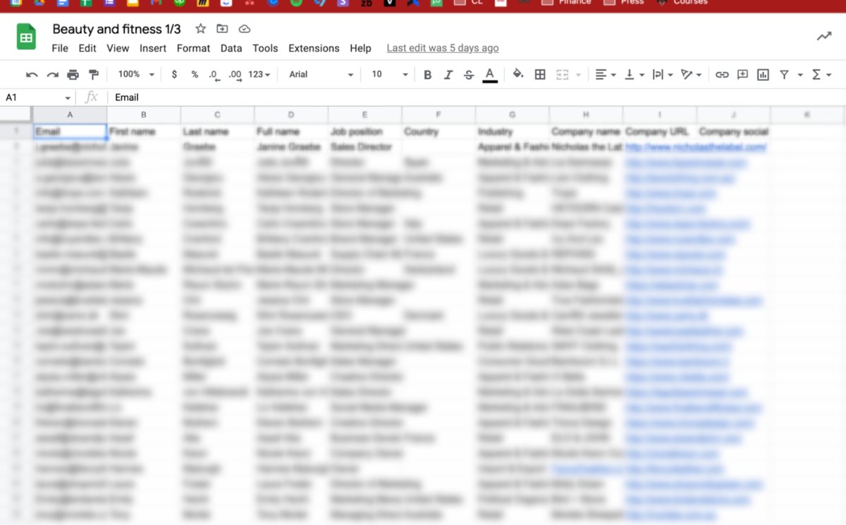 🎄 #UGC DAILY GIVEAWAY 🎁 

100 Emails of Beauty and Fitness Leads (CEOs, Founders, Marketing Managers) 🧴 🧖‍♀️ 

All you have to do is:
-comment an emoji of your choice 🗣 
-retweet this post 🚀 
-follow us so we can DM 😊 

Will be checking ^