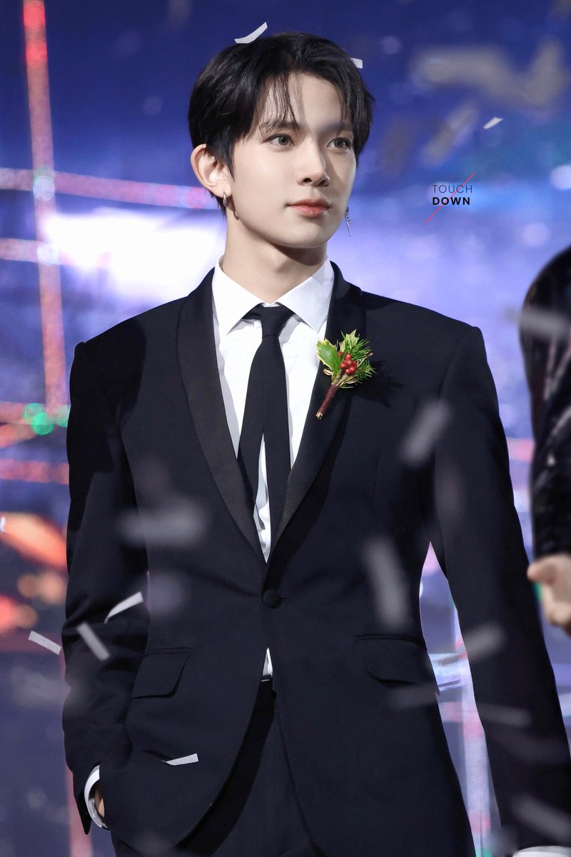 TOUCH•DOWN tweet media