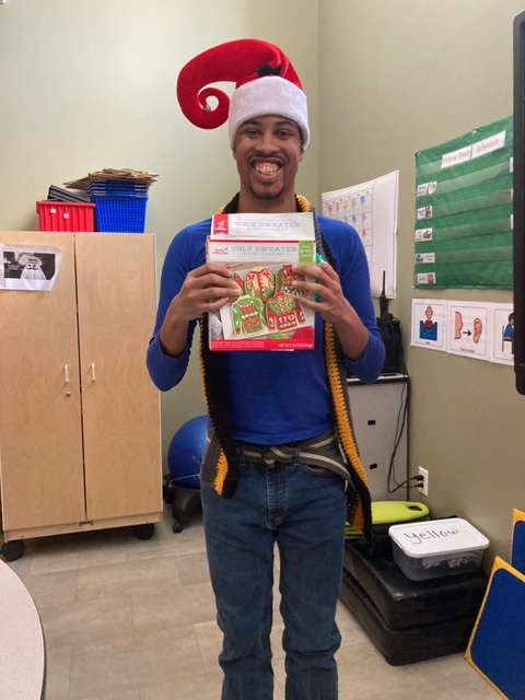 AndersonAutism's tweet photo. Holiday celebrations at Horton Way LLLC continue! The team enjoyed cookie decorating, a music group with hand bells, and the grand opening of the Horton Way Cafe! Merry Christmas & Happy Holidays from Horton Way! #AdultProgram #HappyHolidays #Autism #1in44 https://t.co/Kxmppas7CA