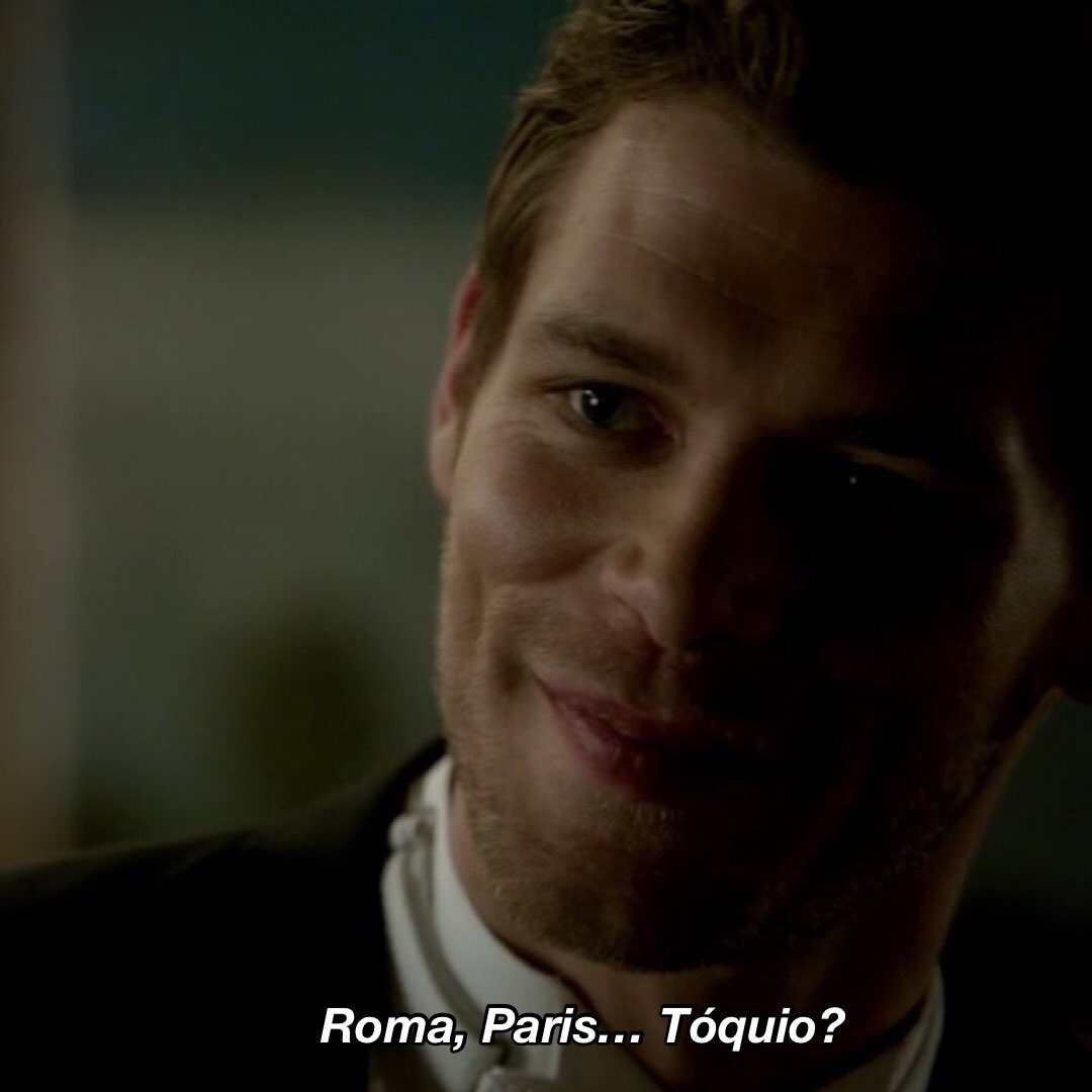 Klaus Mikaelson prometendo levar a Caroline para onde ela quisesse no primeiro encontro deles, repito: no PRIMEIRO encontro deles.