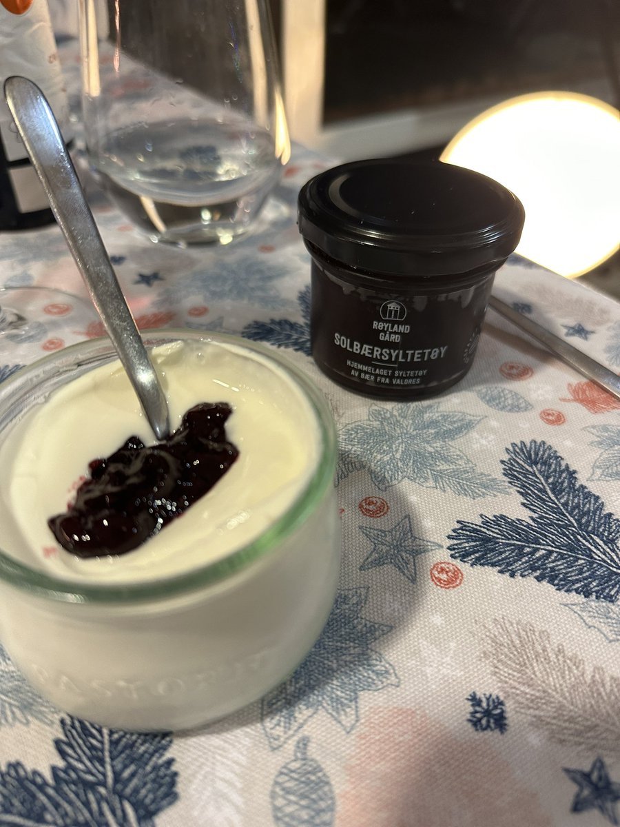 JoanMolinas's tweet photo. Este año por múltiples motivos no he podido hacer una cena de empresa y mi novia @judi251 me ha preparado una en casa 🤗. Que importante es, y poco se habla, de tener un apoyo incondicional cuando desarrollas un rol así. https://t.co/Gc7xNOAeIS