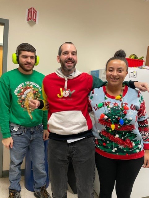 AndersonAutism's tweet photo. Ho ho ho! Holiday cheer is abundant at Violet Ave Lifelong Learning Center! The team enjoyed a meal, cookie decorating and a hot chocolate bar. Spirits are high and jolly! #HolidayParty #Happyholidays #Autism #AdultProgram #1in44 https://t.co/CQAlYcodFF