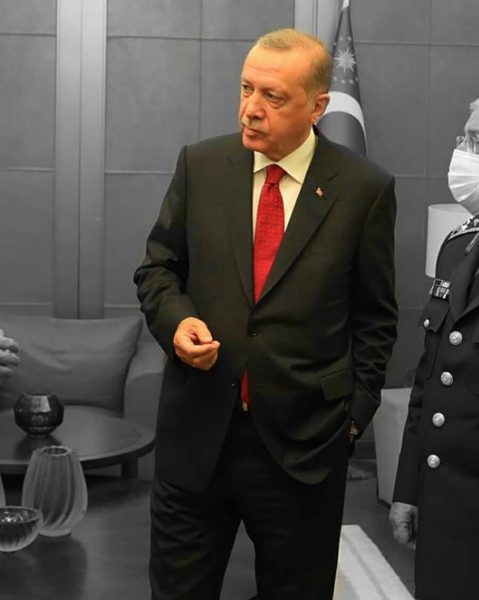 Drr_Nilay's tweet photo. Bugüne kadar milletine verdiği sözleri tuttu.

Bu tweeti gören arkadaşlar yoruma  “Teşekkürler Erdoğan” yazalım… https://t.co/a7HUapQy8Z