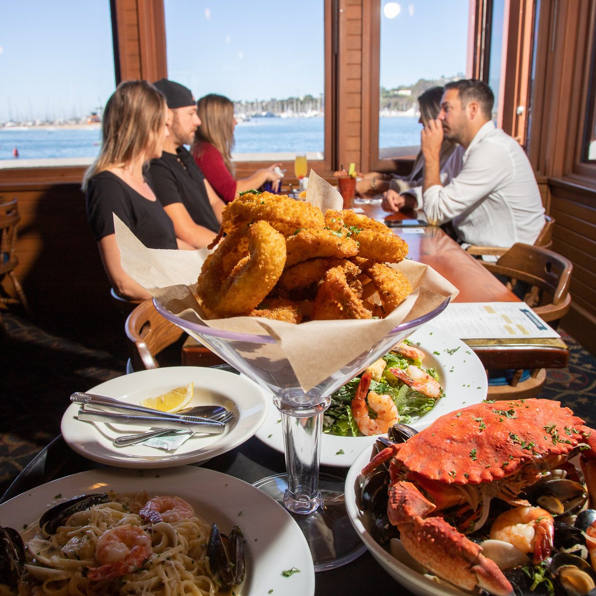 Moby Dick Restaurant tweet media