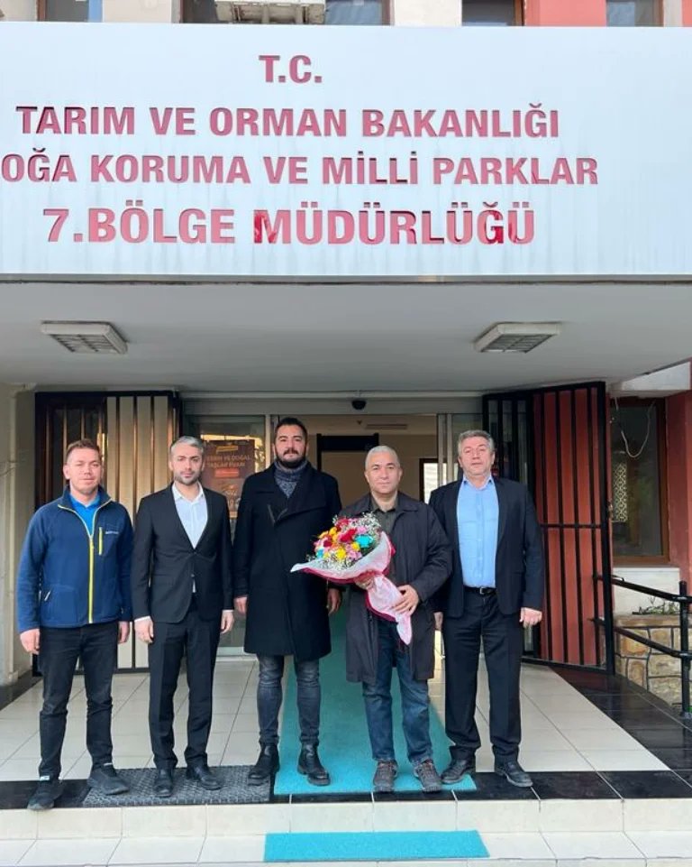 HAYIRLI OLSUN...
Adana İl Şube Müdürlüğümüzde görev devir teslimi; 4 yıldır görev yapan Yakup  ATICI Bey' e teşekkür eder. Müdürlük Makamında göreve başlayan Ömer Reha TOPALBEBEK Müdürümüze BAŞARILAR dileriz.